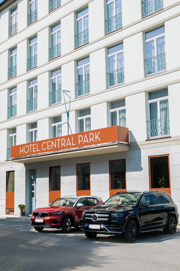 Hotel Central Park Подебрады Экстерьер фото